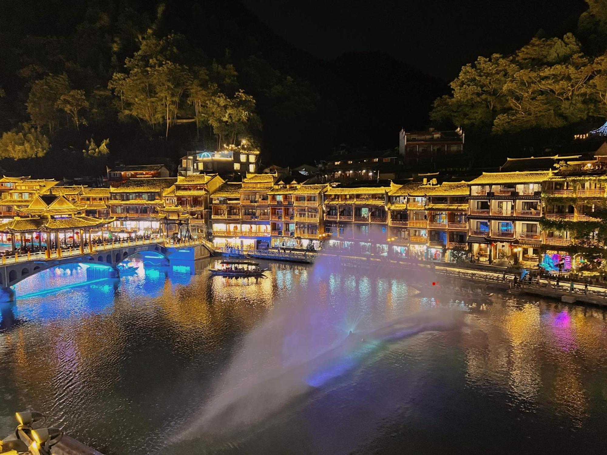 Fenghuang Memory Linjiang Inn Zewnętrze zdjęcie