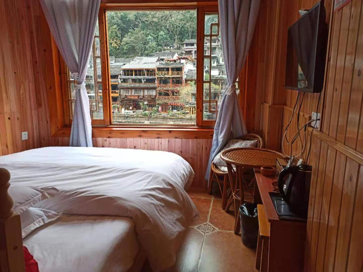 Fenghuang Memory Linjiang Inn Zewnętrze zdjęcie